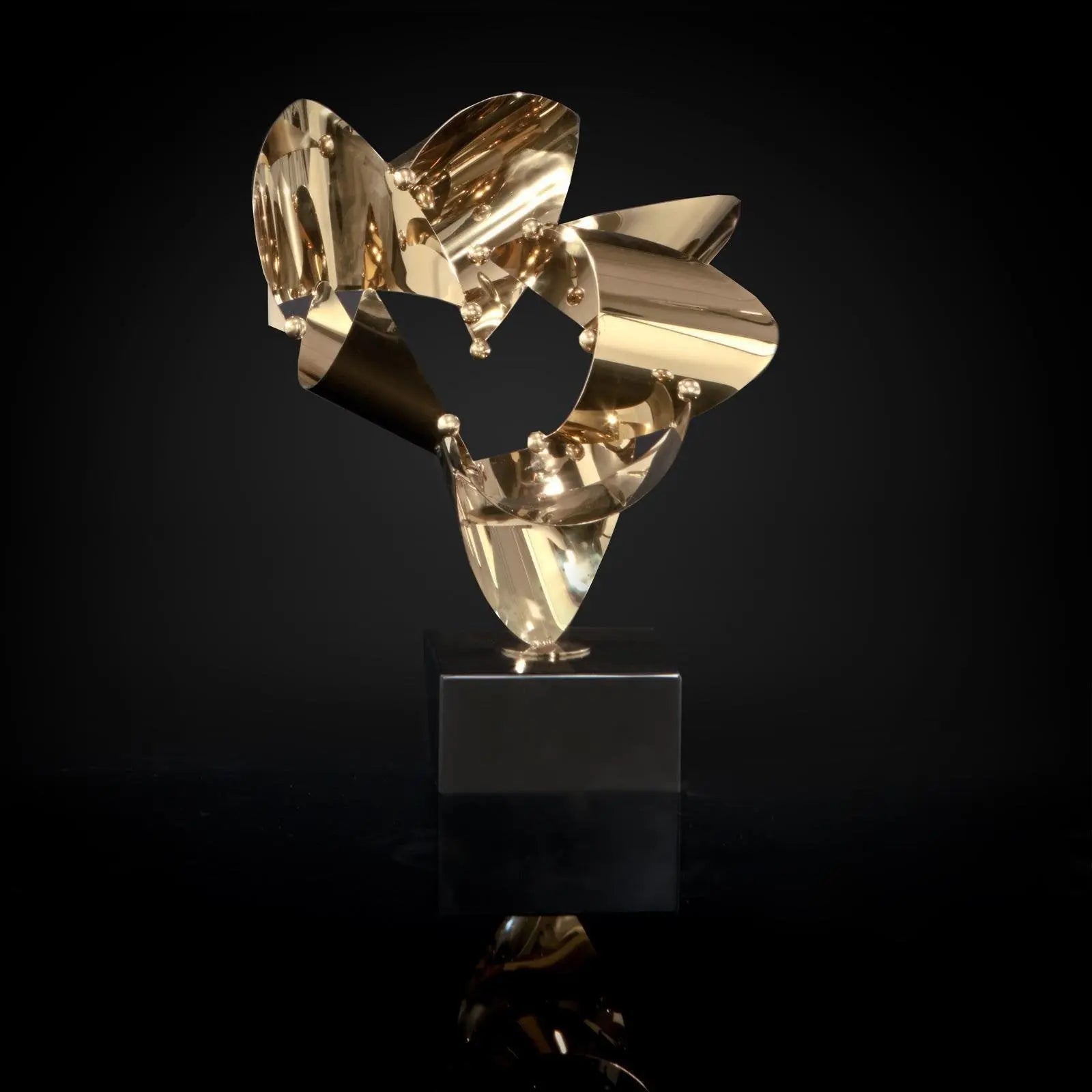 Fingertip Modern Sculpture