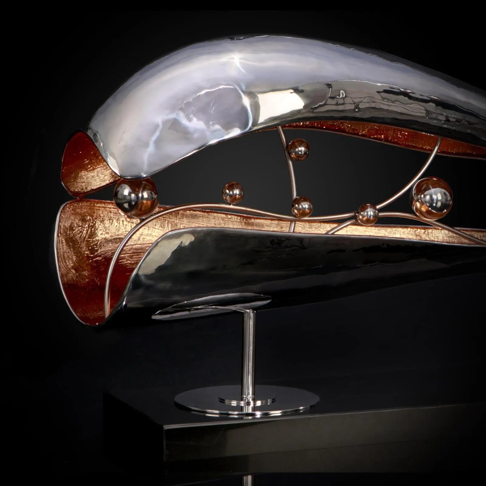 Kiss Roberto Grassie Sculpture