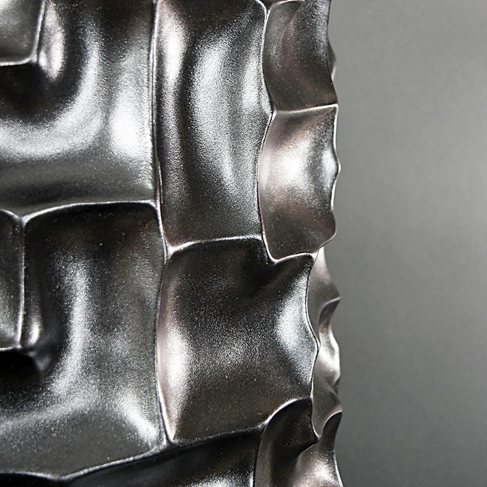 Leporis Xs Black Modern Vase