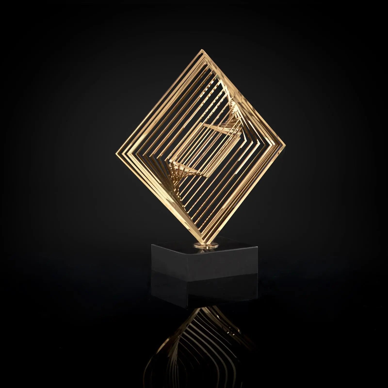 Melodious Tune RG Stylish Sculpture