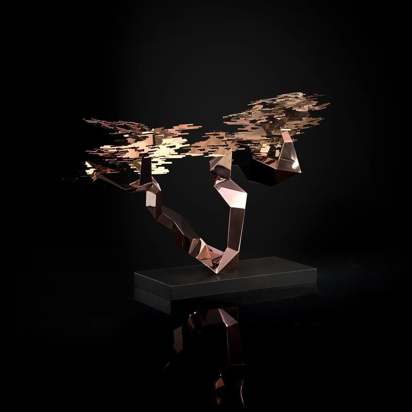 Southern Wind RG Stylish Sculpture