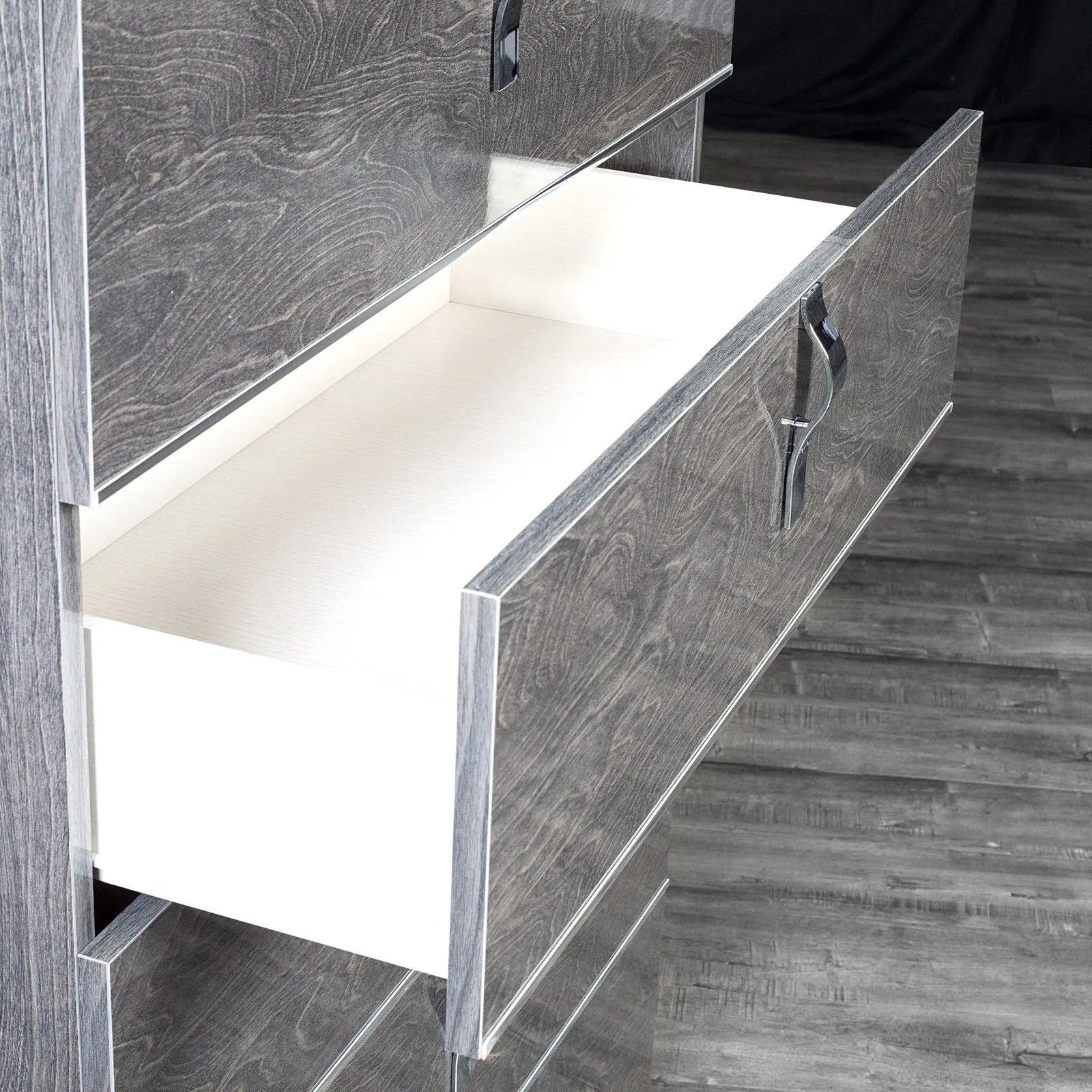 Ventura Gray Luxury Chest