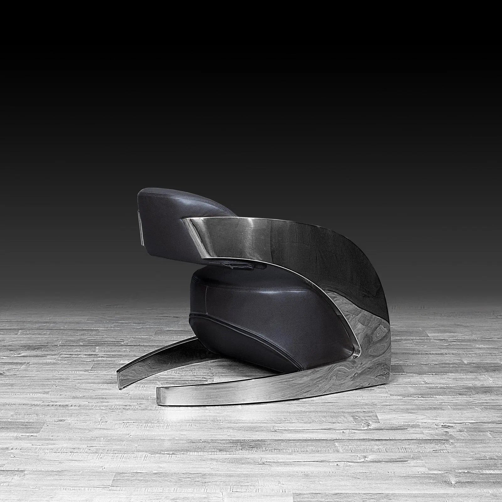 Zetta Silver Black Roberto Grassie Accent Chair